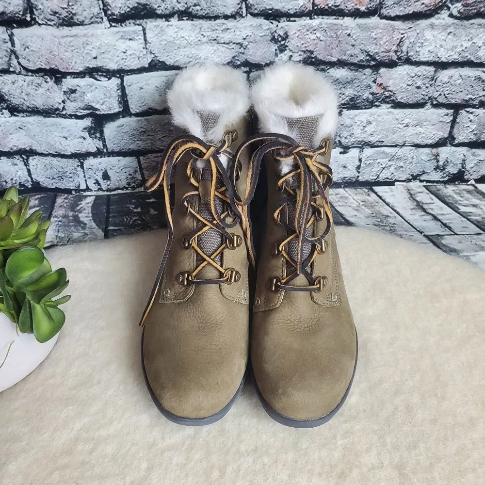 Sperry Tan Lace-Up Fur Collar Ankle Booties